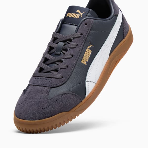 Sneakers outlet club new arrivals
